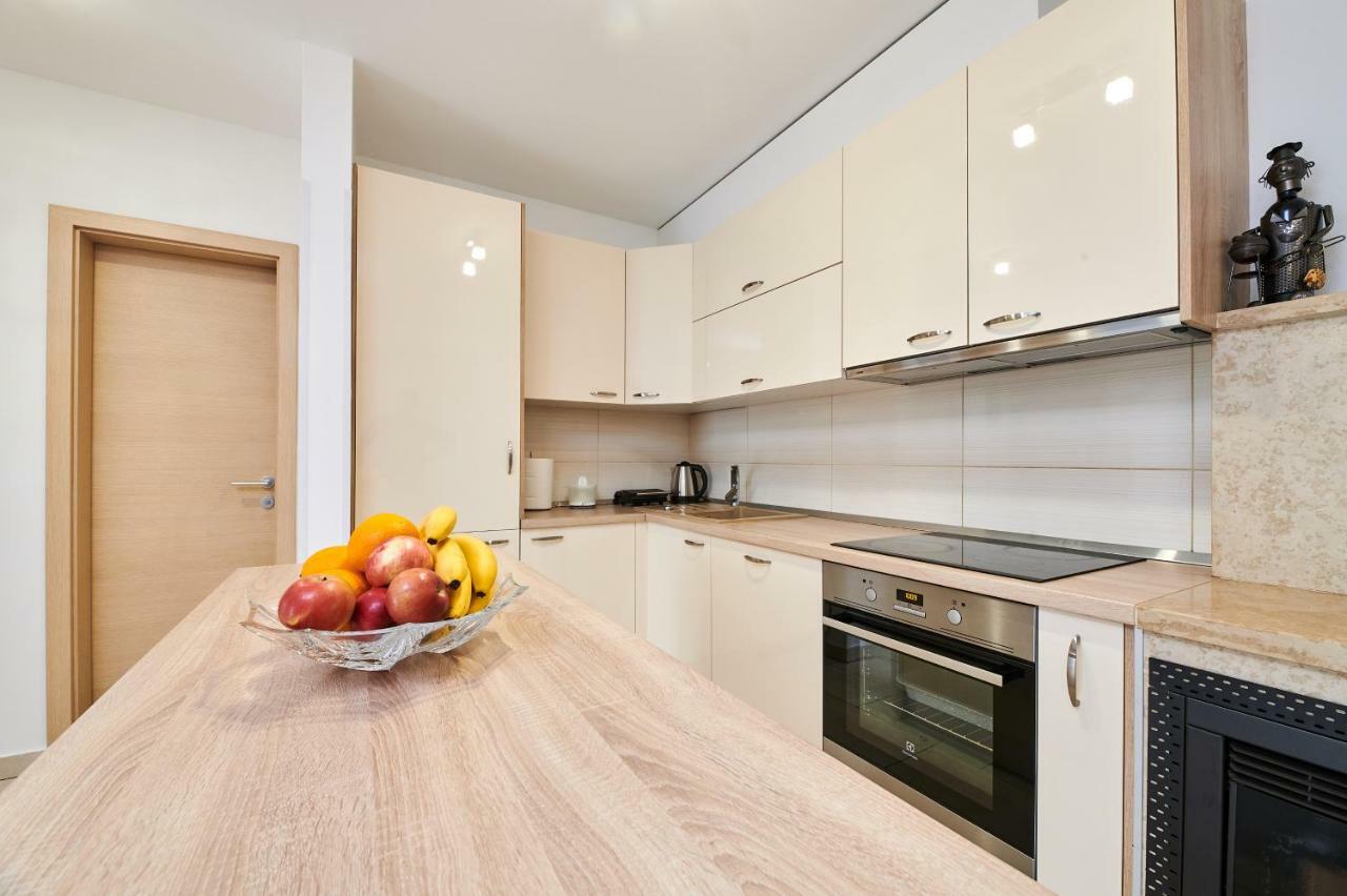 Apartman Leon Умаг Екстериор снимка